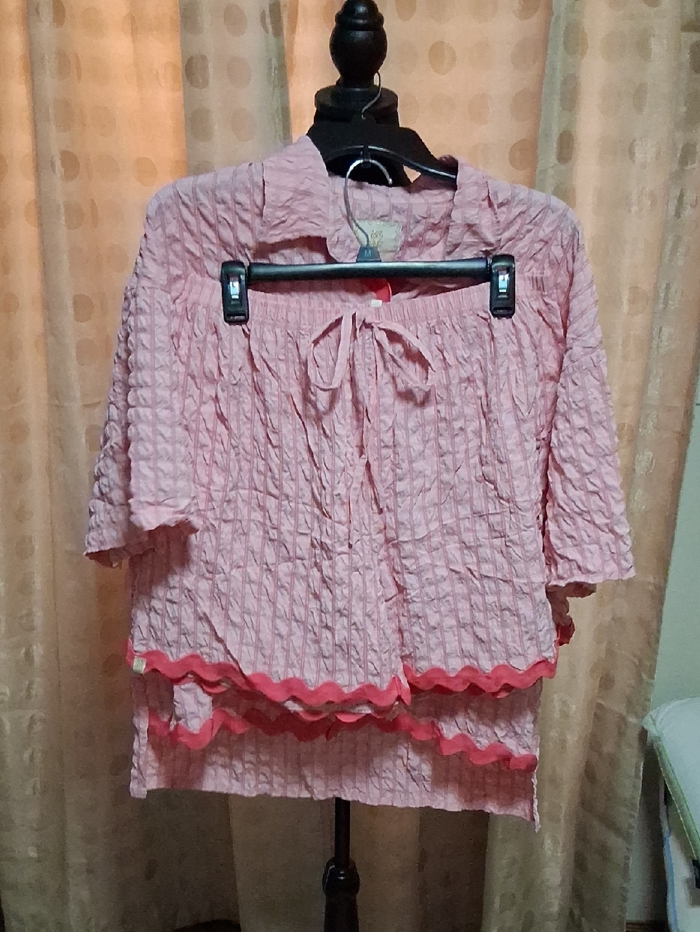 Simply Southern Light Pink Crinkle Pajama Set with Coral Trim. NEW WITH TAGS